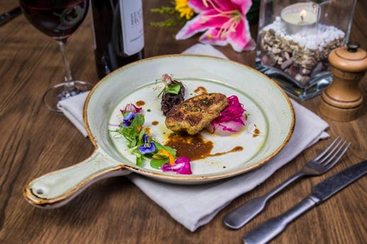 Astons Specialities - Victoria Street